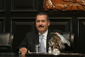 Acción Nacional adopta medidas antidemocráticas, acusa Beltrones.