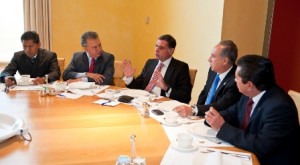 Diputados priistas con Cué Monteagudo