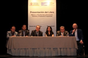 El acto se realizó en el Teatro Macedonio Alcalá