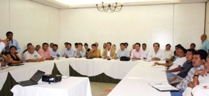 Reunión de autoridades y productores