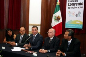 Asiste Gabino Cué como invitado especial a sesión solemne de Cabildo por el 479 aniversario de la Ciudad de Oaxaca