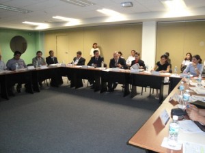 Preside la reunión el secretario de Finanzas, Gerardo Cajiga Estrada