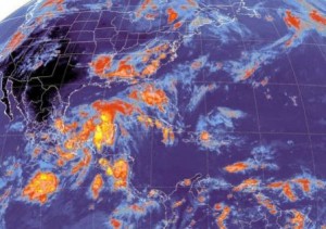 Continuarán lluvias