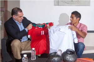 Encuentro en la Casa Oficial