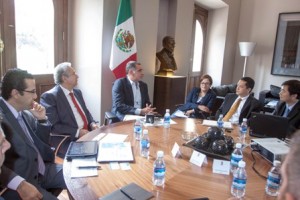Gabino Cué - Empresarios chinos Reunión en Palacio de Gobierno