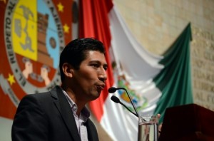 coordinador de la fracción parlamentaria del Partido de la Revolución Democrática (PRD) en el Congreso del Estado