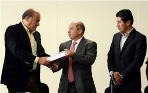 Entrega el Ejecutivo al Legislativo el paquete fiscal