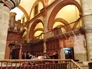 Bajo la dirección del músico Faustino Díaz