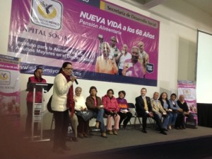 Entregan nuevas tarjetas