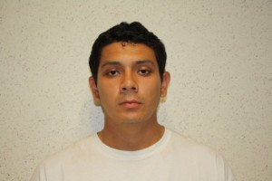 Uno de los cuatro detenidos