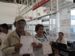 Apoyo a oaxaqueños migrantes