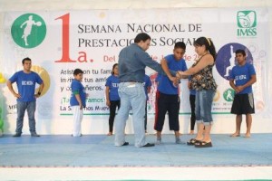 Impulsan programa “Chécate, Mídete y Muévete”