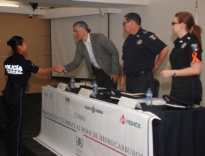 Policía Federal y Pemex