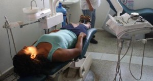 Mantener dientes limpios