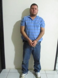 Uno de los tres detenidos