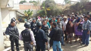 Habitantes de San Baltazar Chichicapan