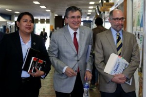 Presenta libro “Los Problemas del Derecho Indígena en México”