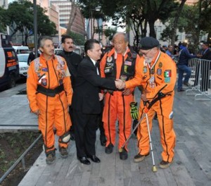 Ceremonia en la Plaza de la Solidaridad