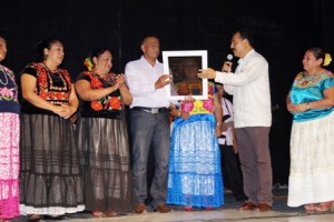 Es autor de sones regionales como “La Ixhuateca” “La Sanjuanera” y “Por la Frontera Sur”