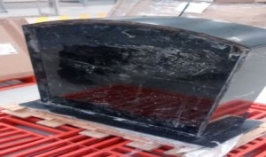 La caja tiene un peso de unos 245 kilogramos, cuyo remitente reside en Zapopan, Jalisco.