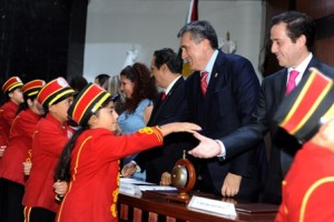 Realiza Lotería Nacional sorteo conmemorativo