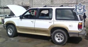 Camioneta y taxi colectivo