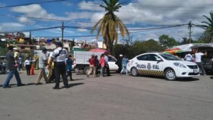Oficiales de vialidad agilizaron el tránsito en lugares concurridos para evitar accidentes.