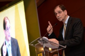 Llamó a vigilar a los gobiernos emanados del PRD y ser cuidadosos en la selección de candidatos