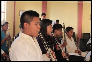 El más pequeño de los músicos es Miguel Ángel Arenas Mendoza, de 7 años de edad