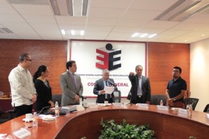 Rinden protesta titulares de las comisiones