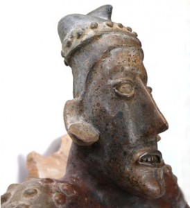 Es un lote de más de 110 piezas arqueológicas y un fósil de reptil