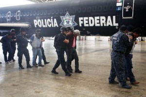 Sección 22 detienen a 4 de sus dirigentes