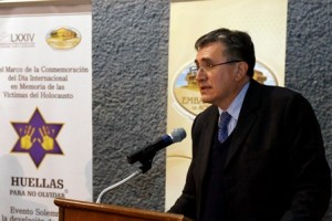 “Develación de la placa por el Día Internacional de Conmemoración Anual por las Víctimas del Holocausto”
