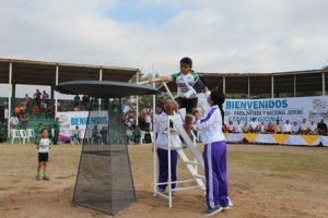 Uno de los momentos más emocionantes fue el encendido del fuego olímpico