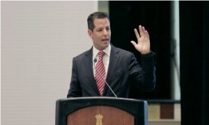 Precandidato del PRI a la gubernatura