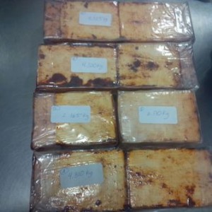 Dos personas detenidas