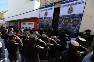 Recuerdan a los cinco elementos de la División de Gendarmería que ofrendaron su vida.