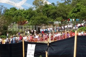 Contingente de miembros de la CTM que agredió protesta pacífica contra el Centro de Convenciones