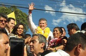 A Estefan Garfias se le escuchó un discurso de agradecimiento a quienes lo han apoyado, emotivo.