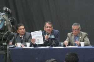 Incompleta información de derechohabientes