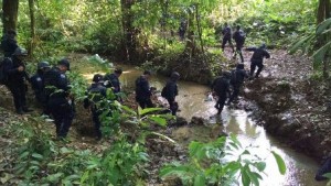 Durante el desalojo se cumplimentaron diversas órdenes de aprehensión.