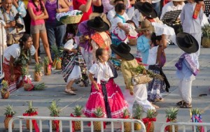 Estas actividades iniciaron un día antes con una calenda por las diferentes calles del Centro Histórico.