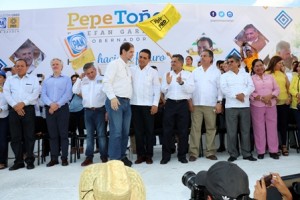 Basave Benítez llamó a la militancia, a los simpatizantes de la alianza PRD-PAN a no bajar la guardia.