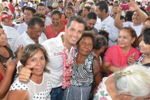 Candidato a gobernador por el PRI-PVEM-Panal