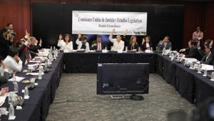 Aprueban comisiones cambios