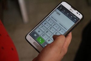 Recomendó no contestar las llamadas telefónicas de estos números o de otros que sean desconocidos o se registren como privados.