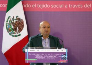 Esta acción reconstituye el tejido social y es un esfuerzo, a través del arte, la pintura, la poesía y la música.