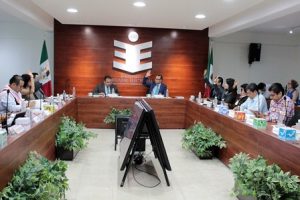 Funcionarios especializados en temas electorales