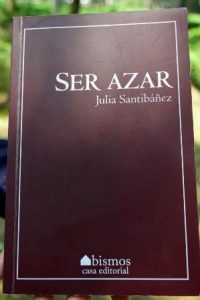 Tres secciones componen el poemario, las mismas que están inscritas en el epígrafe, “vida, amor y muerte”.