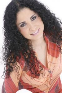 Escritora de “Cuando mamá lastima”